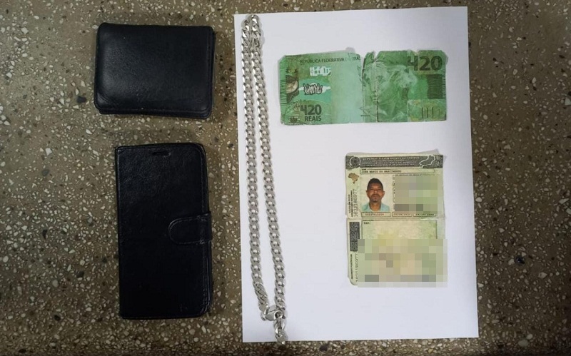 Homem é preso com CNH falsa e dinheiro falso em Mucuri