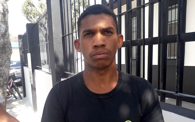 Polícia Civil do Prado prende homem acusado de violência doméstica por força de mandado de prisão