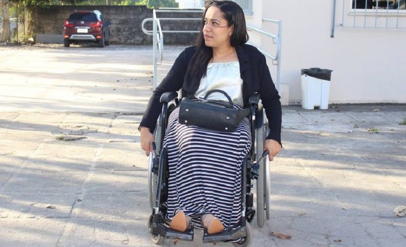 Advogada com deficiência deverá ser indenizada em mais de R$ 50 mil por falta de acessibilidade em fórum
