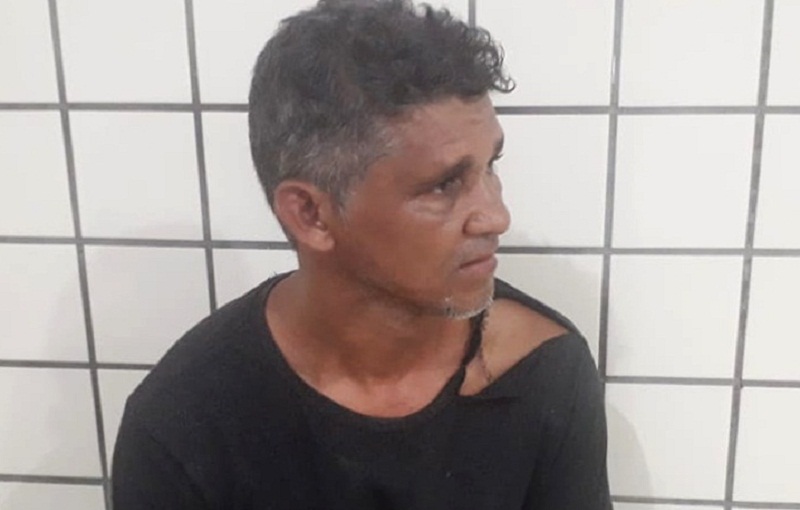Homem descumpre medida protetiva, insulta a ex-companheira e acaba preso pela PM em Teixeira
