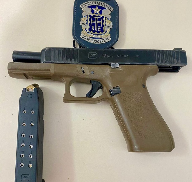 Policiais civis recuperam pistola furtada de PM durante Réveillon em Arraial d’Ajuda