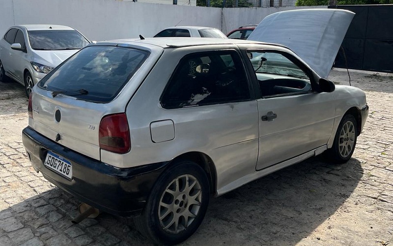 Suspeito de furtar dois veículos é preso pela PM em Teixeira de Freitas