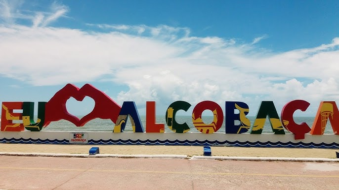 Descubra o paraíso em Alcobaça: Belas praias e uma virada de ano inesquecível