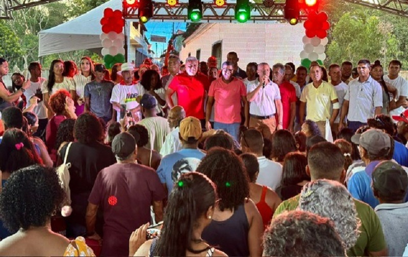 “Multidão aclama Zico de Baiato no lançamento de sua pré-candidatura em Alcobaça