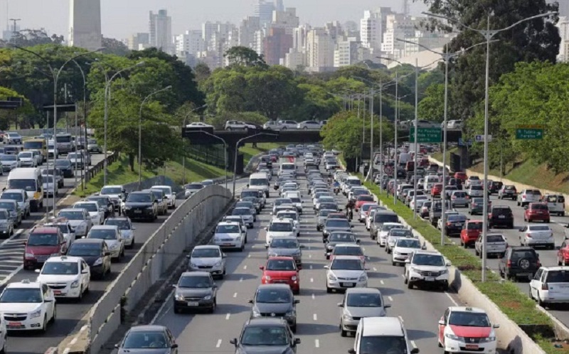 Novo DPVAT: Lula sanciona com vetos lei que determina volta do seguro obrigatório de veículos