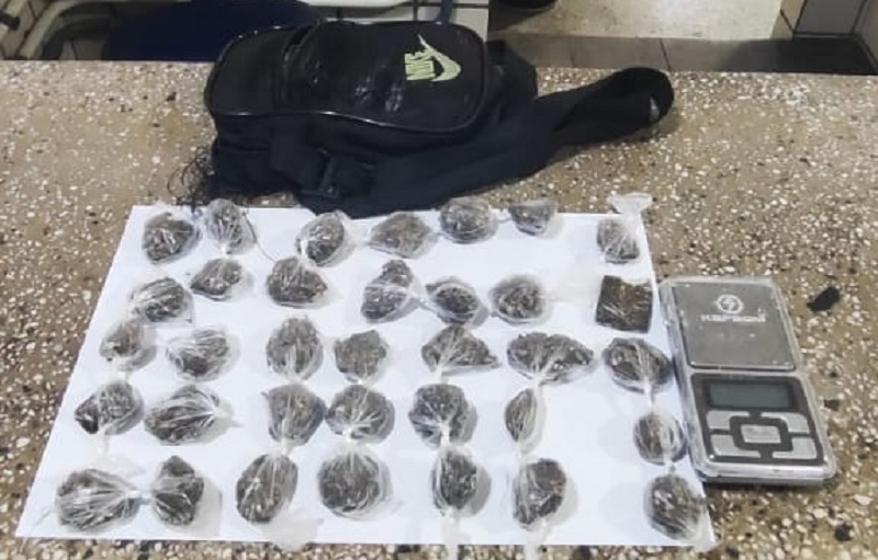 Polícia Militar apreende drogas durante patrulhamento em Teixeira de Freitas