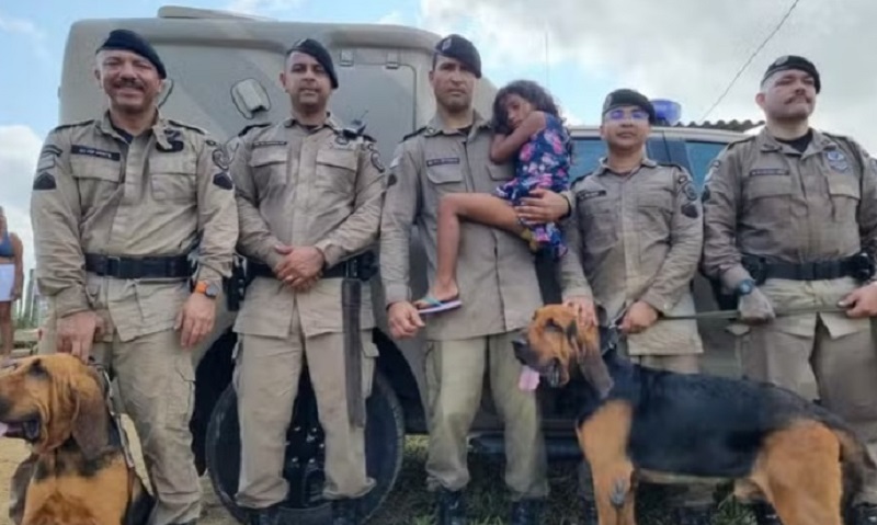 Cães ajudam a resgatar criança desaparecida na Bahia; menina foi encontrada em vegetação